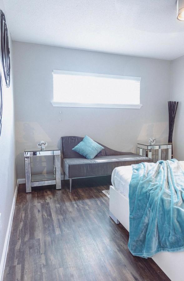 Premium Styled 2 Bedroom Apt In The Heart Of The Heights Houston Exterior photo