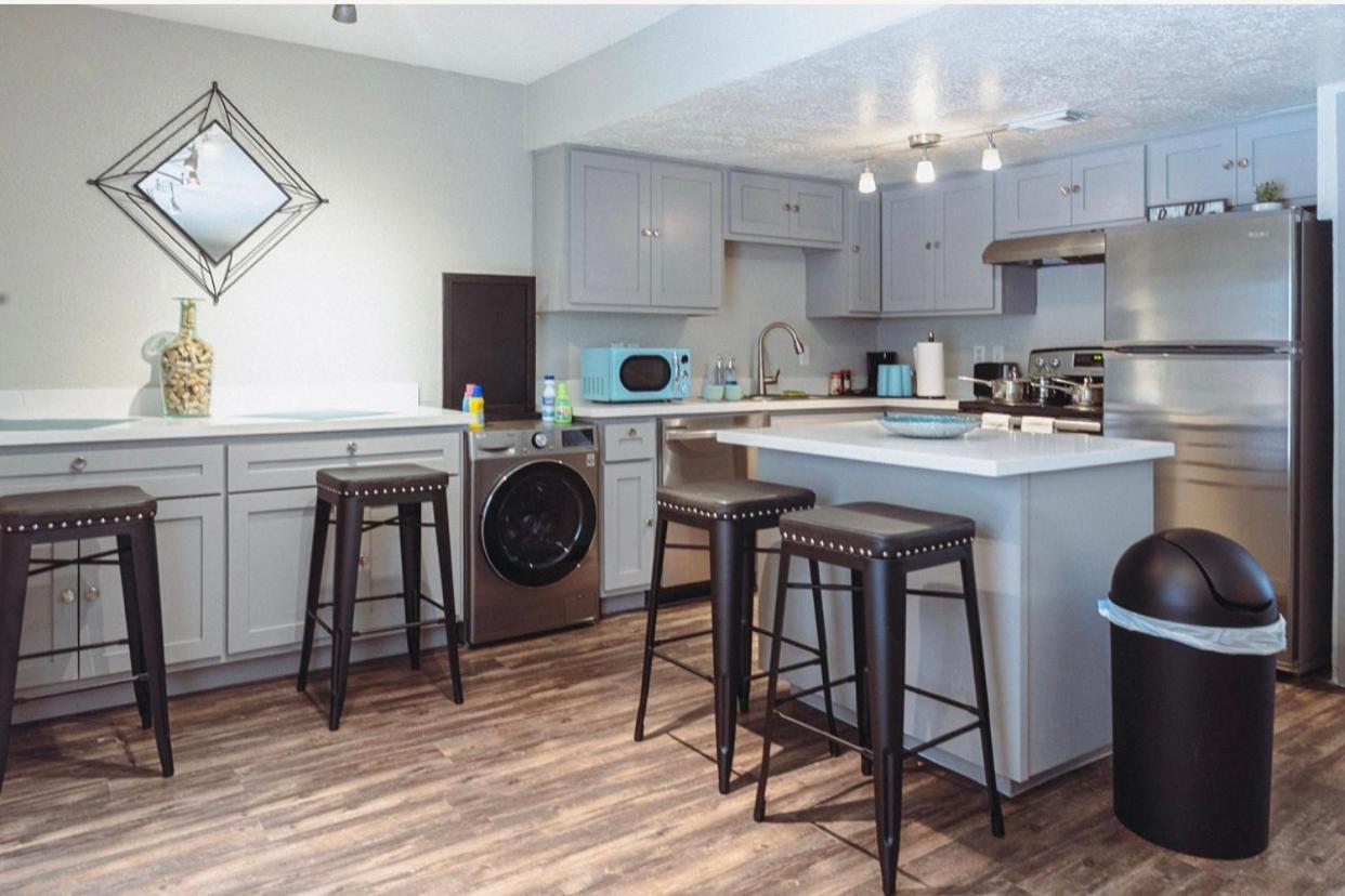 Premium Styled 2 Bedroom Apt In The Heart Of The Heights Houston Exterior photo